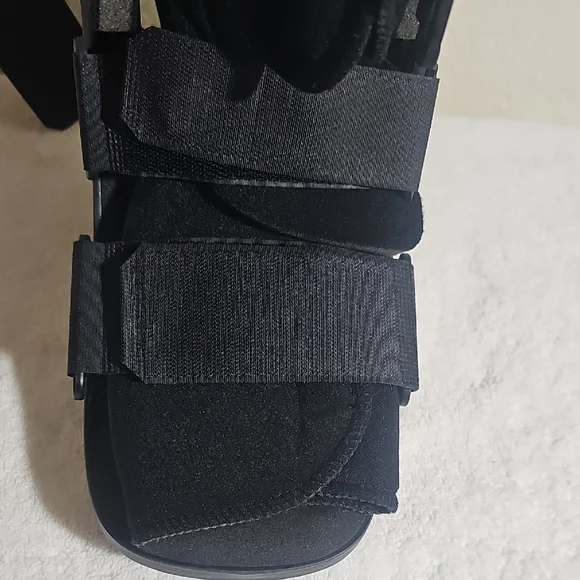 United Ortho Black Medical Fracture Boot Short Cam Walker Small - Picture 7 of 8